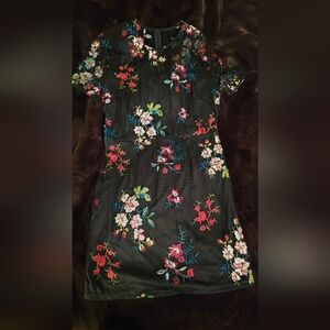 Black flower embroidery dress